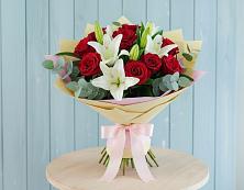 Букет цветов из:  Лилии и Розы в Селявном