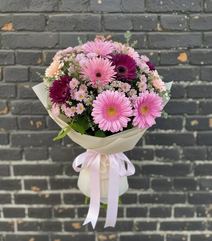 Букет цветов из: Герберы и Хризантемы в Селявном