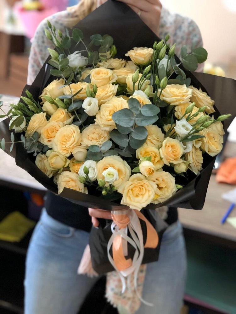 Букет цветов из: Розы и Лизиантусы в Селявном