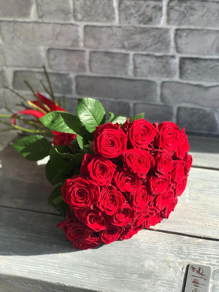 Букет Красные розы Фридом в Селявном