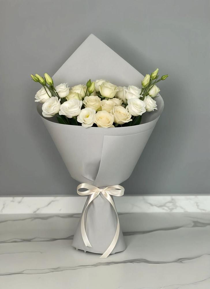 Букет цветов из: Розы и Лизиантусы в Селявном