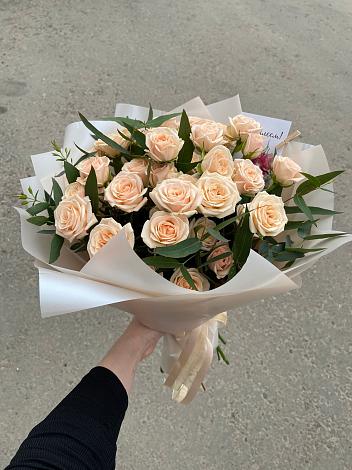 Букет Кремовые розы Латте в Селявном
