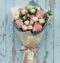 Букет цветов из:  Розы #REPLACE_PRED# Селявном