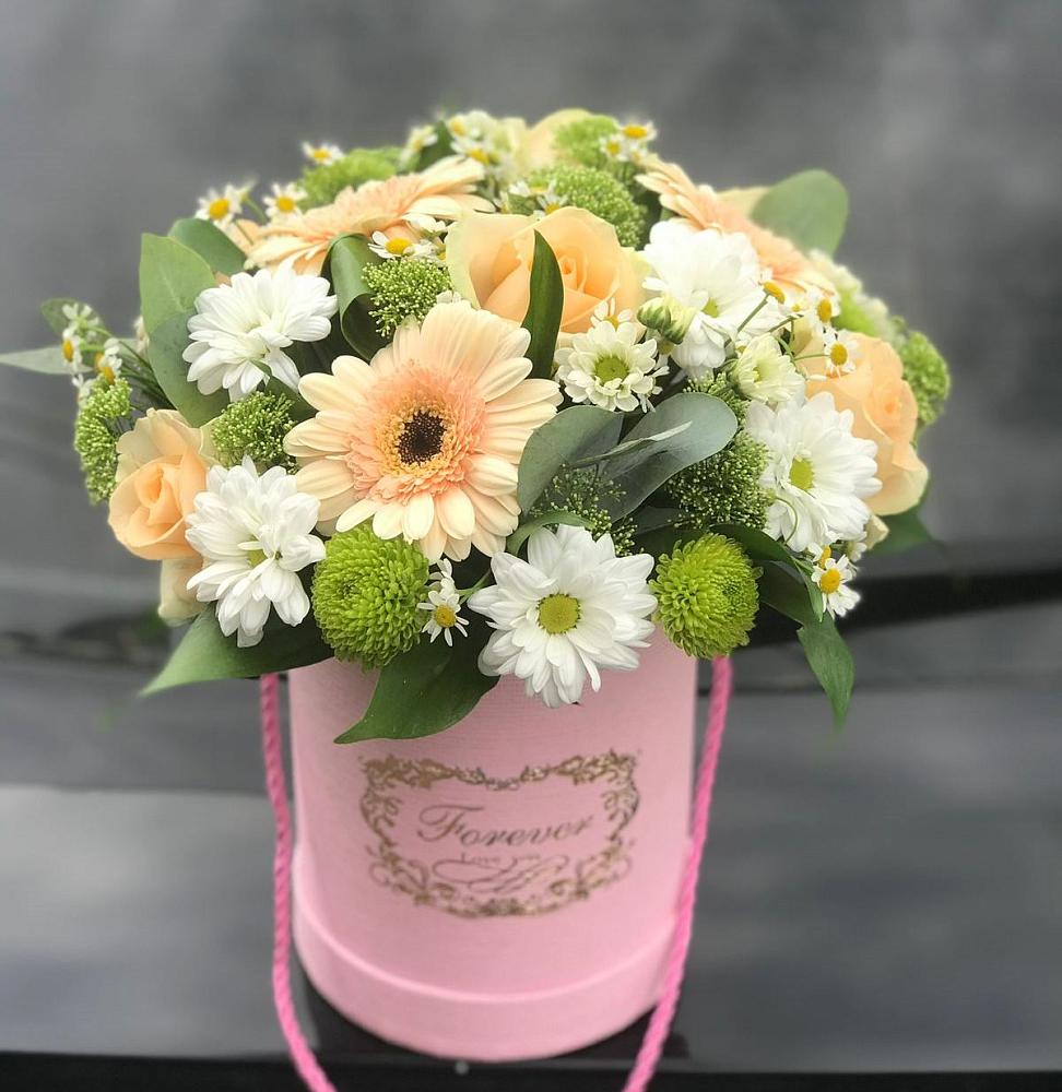 Цветочная композиция из Розы, Герберы и Хризантемы в шляпной коробке в Селявном