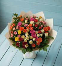 Букет Микс из разноцветных кустовых роз в Селявном
